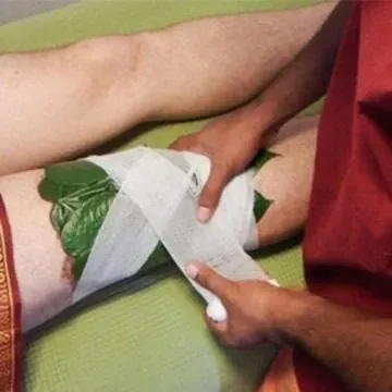Bandhanam (Bandaging) Therapy at Zacs Valley ayurveda wellness